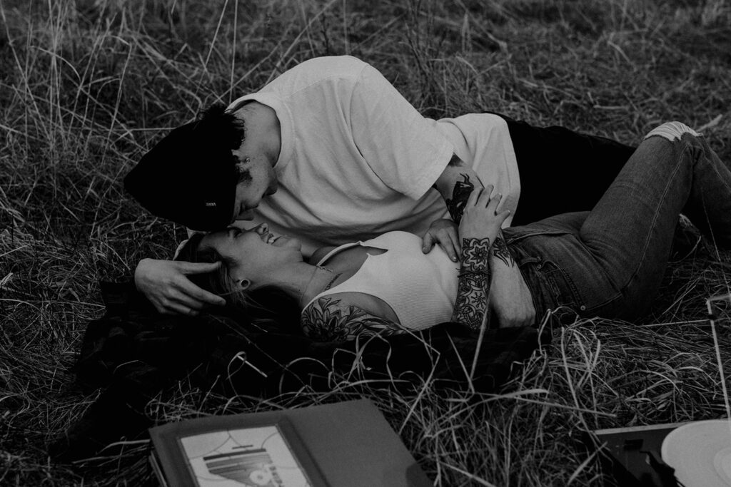 couples photo session in a midwest field